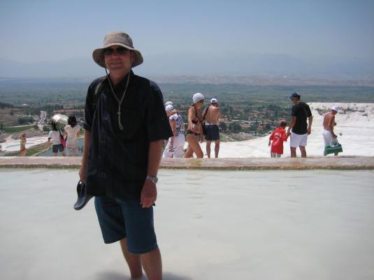 neville the aussie at the travertines of pamukkale